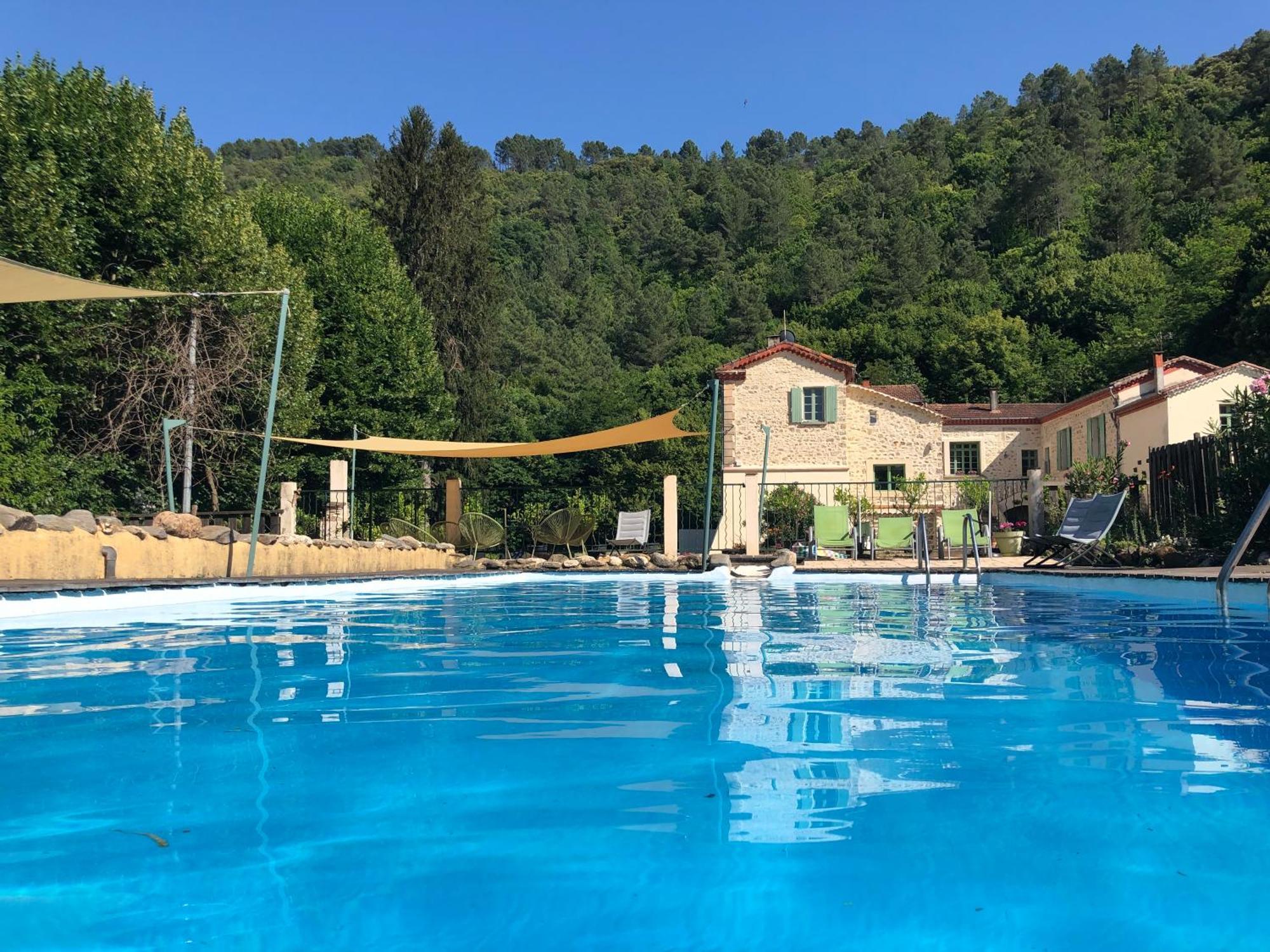 Chateau Du Fraissinet, 6 Gites Sleeping 2-8 Guests, Pool And River On Site La Tronche  Екстериор снимка
