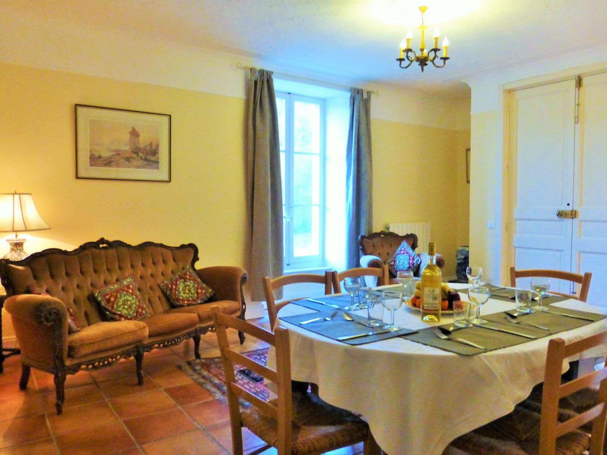 Chateau Du Fraissinet, 6 Gites Sleeping 2-8 Guests, Pool And River On Site La Tronche  Екстериор снимка