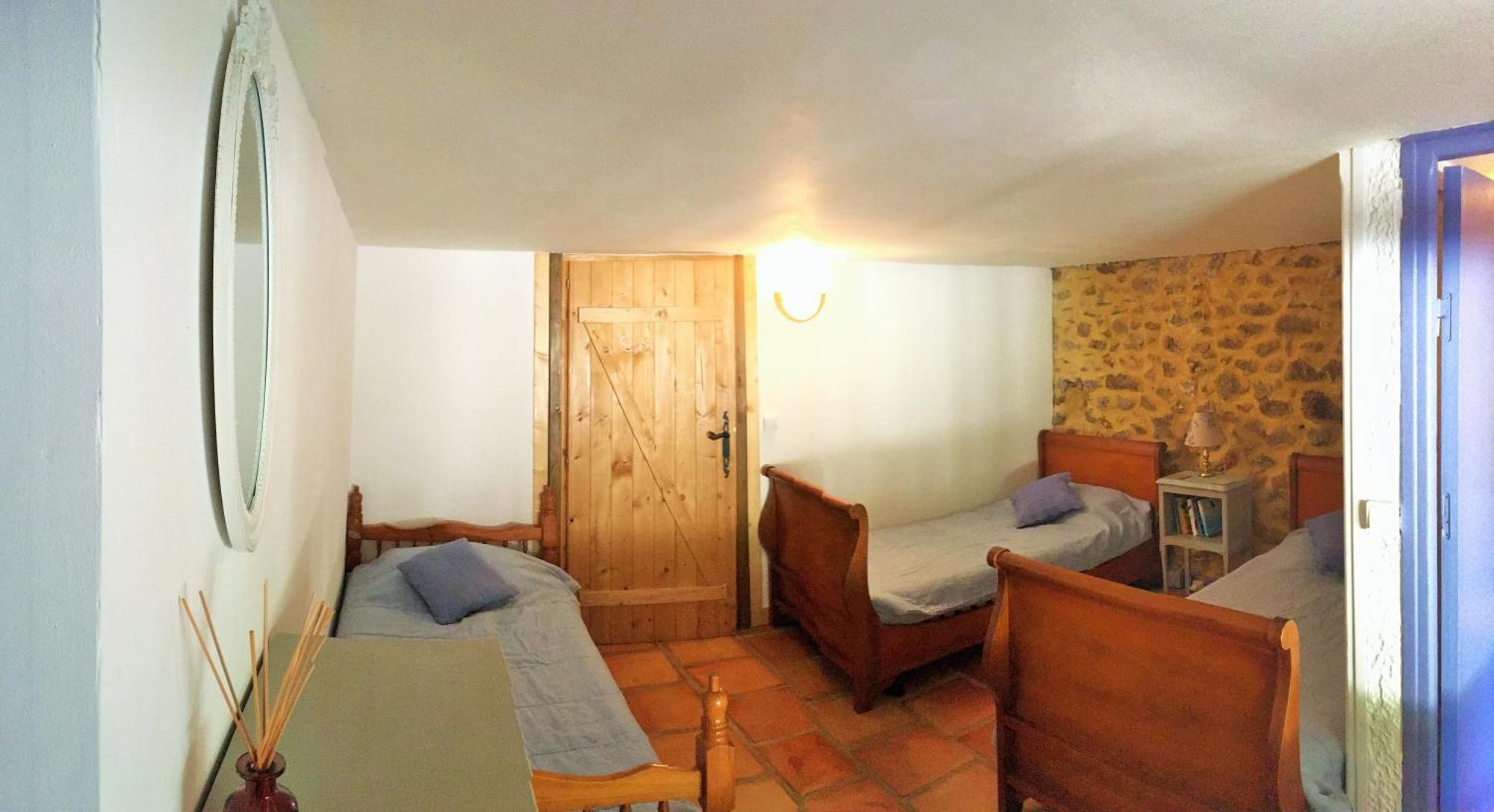 Chateau Du Fraissinet, 6 Gites Sleeping 2-8 Guests, Pool And River On Site La Tronche  Екстериор снимка